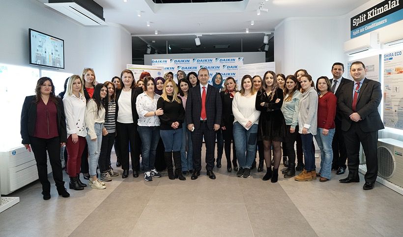 Daikin Türkiye, 8 Mart Dünya Kadınlar Gününde erkek çalışanları ile birlikte Kadına şiddete hayır! dedi